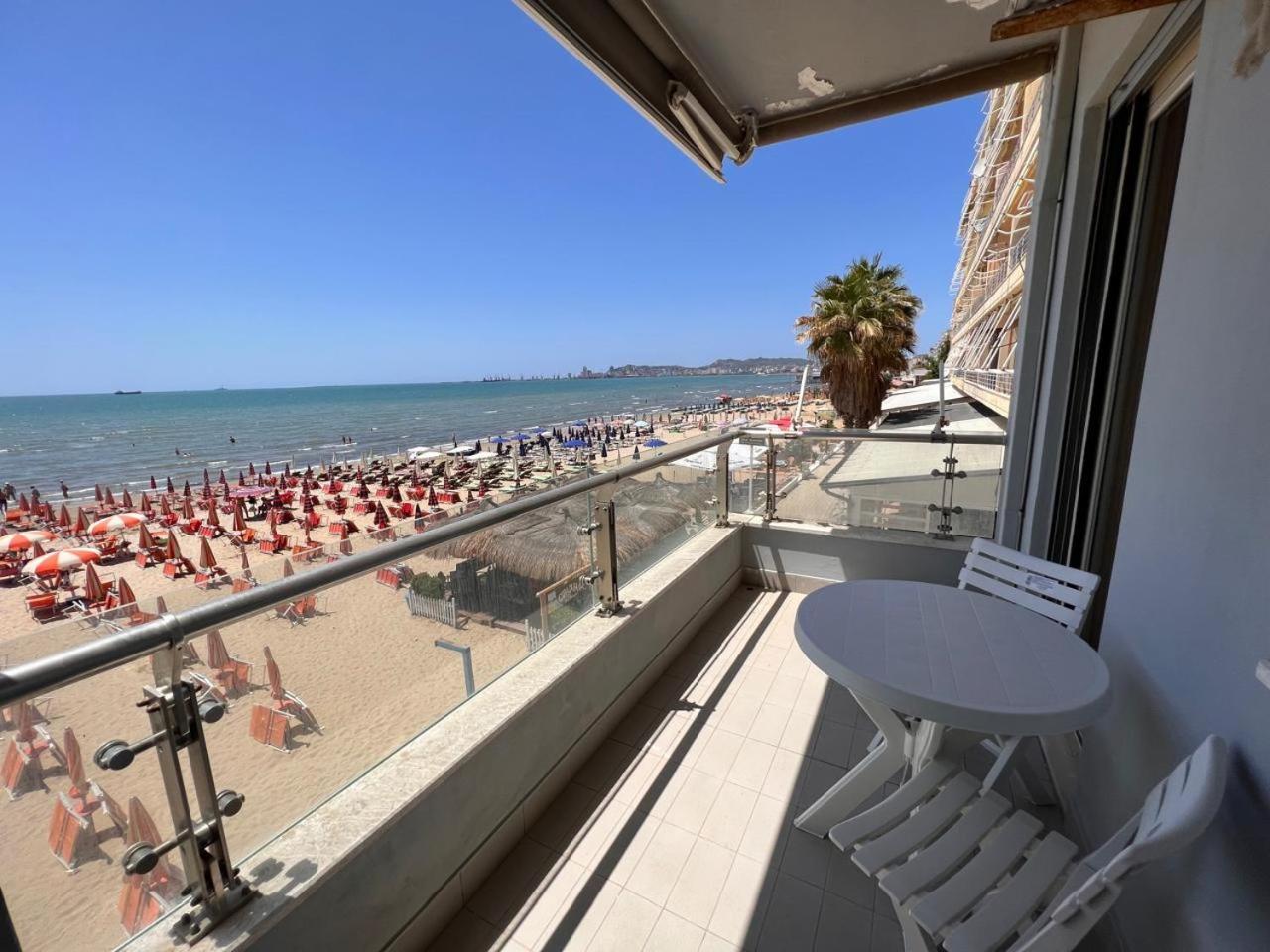 Sea View-Apartment On The Beach - Durrs2 Durrës Exterior foto